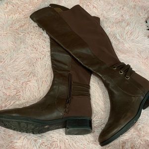 Size 6 Vince Camuto Boots